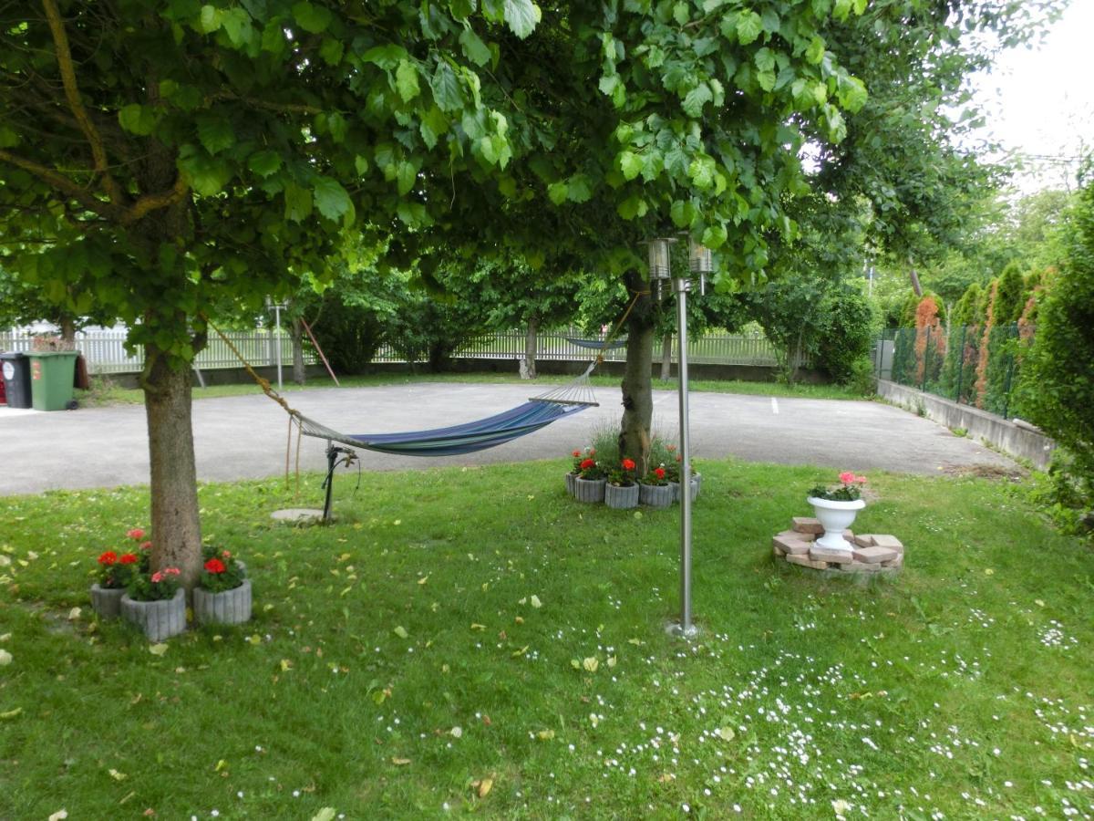 In Lobau Apartament Wiedeń